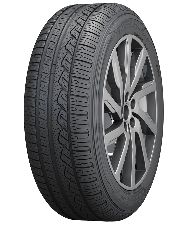 Nitto NT421Q 225/60 R18 104V